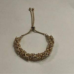 Gold link chainmaille bracelet